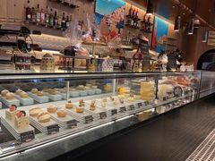 面包甜点陈列柜-IL TEATRO 精品意大利餐厅