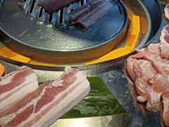 -哈哈碳都·牛肋条无限自助烤肉(台江万达店)