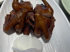 蝴蝶里招牌乳鸽-蝴蝶里·粤菜·点心(龙湖杭州金沙天街店)