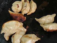 -黄阿姨锅贴大王(万航渡路店)