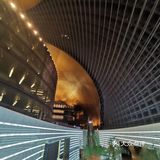 人挺多。戴上口罩全程看演出，稍微感觉有点闷