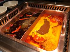 -老牌坊云南鱼豆花火锅(哈西万达店)