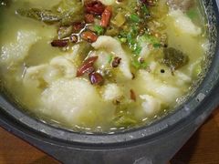 -周鱼小馆石锅酸菜鱼(活力汇店)