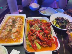 -粉墨特色菜·烧烤音乐酒馆