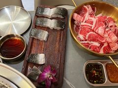 -围炉肉舍•炭烤活鳗•丹东海鲜烤肉(步行街店)