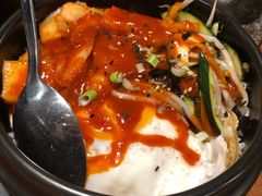 辣白菜石锅拌饭-火烈鸟