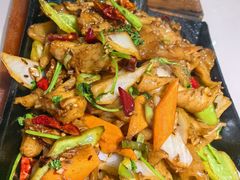 -老码头黑皮肘子锅包肉(赣水路店)