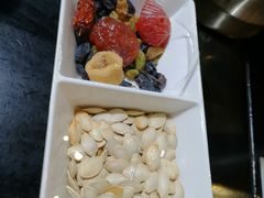 餐前小食-老表记广西宵夜螺蛳鸭脚煲(西大店)