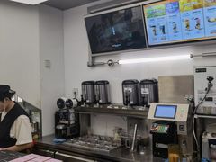 -沪上阿姨·臻选茶饮(上海环球港店)