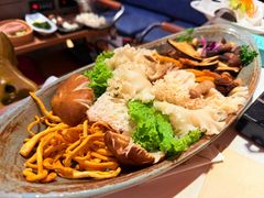 -老牌坊云南鱼豆花火锅(哈西万达店)
