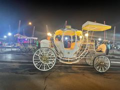 -百里峡七彩艺术小镇