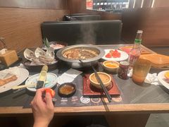 -牛YO寿喜烧·铁板烧和牛火锅自助(市府恒隆店)