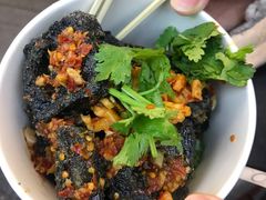 黑色经典臭豆腐-黑色经典臭豆腐·湖南特产(坡子街店)