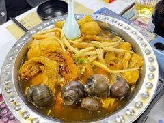 -刘姐啤酒鱼民族演艺餐厅(西街总店)