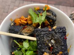 -黑色经典臭豆腐·湖南特产(步行街店)