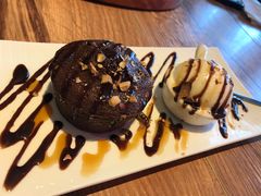 -玛格萝妮(汇智国际商业中心店)