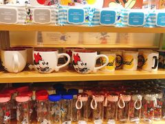 -名创优品(北京新中关购物中心地铁层店)