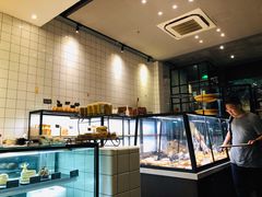 面包甜点陈列柜-81bakery(关山路店)