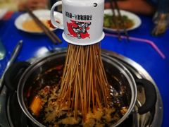 -马路边边串串香形象店(磐石路店)