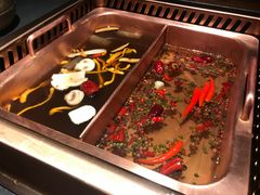 -老牌坊云南鱼豆花火锅(哈西万达店)