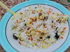 牛肉蛋炒饭-老字号大盘鸡·丸子汤·抓饭