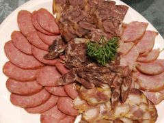 -老码头黑皮肘子锅包肉(赣水路店)