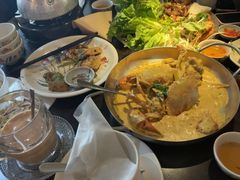 -大头虾越式风味餐厅(光明广场店)