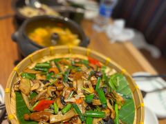 -云海肴·汽锅鸡·云南菜(天山百盛优客店)