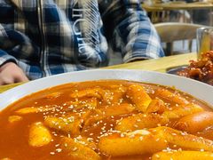 韩式辣汤年糕-吴草鸡爪오초닭발韩食堂(融恒盈嘉中心店)