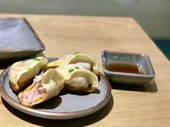 咸蛋黄鲜肉锅贴-样样体面(宝安支路店)