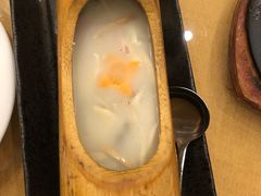 -香巴拉云南餐厅(华莱坞店)