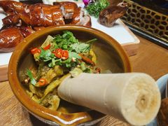 -老滇山寨•云南特色菜•地方菜•民族风情歌舞表演(金碧店)