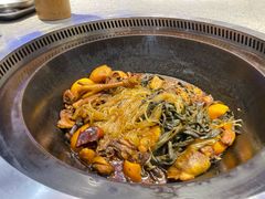 -山河屯铁锅炖(哈西站店)