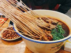 -拈签一笑黄牛肉辣卤串串
