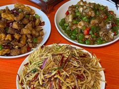-丹水桥地锅鱼·翘嘴鲌·地方特色全鱼宴(丹江口大坝店)
