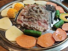 蔬菜拼盘￥18-牛人·雪花牛·木炭烤肉(昆山陆家店)