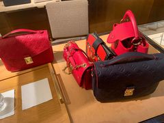 -乐蓬马歇百货公司(Rive Gauche)