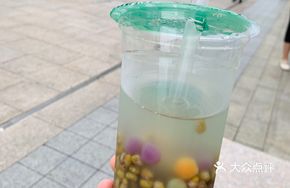 Hand-Dehulled Water Chestnut and Mung Bean Soup