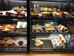 面包甜点陈列柜-星巴克(绵阳涪城凯德店)