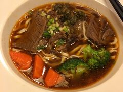 -康师傅私房牛肉面(马泉营奥莱店)