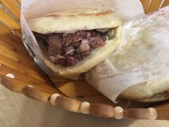 浓香驴肉火烧-闫家驴肉老店(华电一校店)