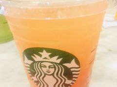 冰摇桃桃乌龙茶-星巴克臻选(广州沙面店)