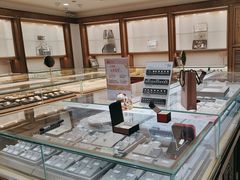 -品真阁华夏典当行(四通桥店)