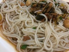 老乡拌粉-凤起龙游老面包子(凯德晶品店)