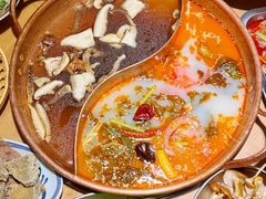 -洱火云南酸菜牛肉火锅(石景山当代商城店)