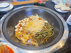 -炖四方东北铁锅炖·烧烤小龙虾(中豪国际店)
