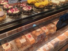 -鲍师傅糕点(江苏路店)