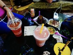 -莓园冰淇淋店