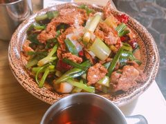 小炒肉-88号小吃店·经典云南菜·地道纳西美食