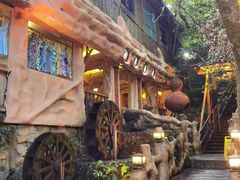 -天门沟九州驿站树上汤泉